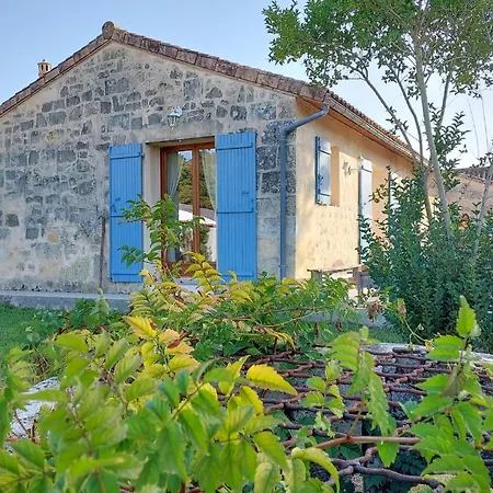 Holiday home 4 Bedroom Beautiful In Et Lagrave *